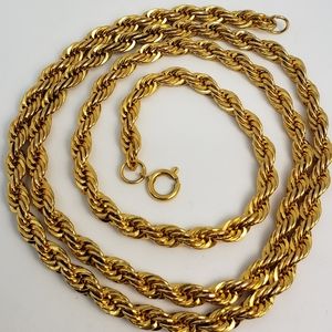 Vintage Gold Tone Quality Heavy Chain Necklace 30"